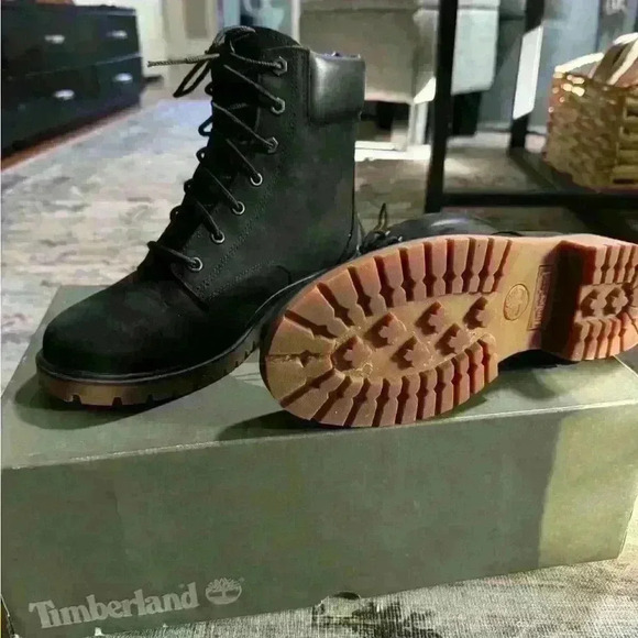 Host pick 🦄 Timberland Boots - Picture 5 of 7